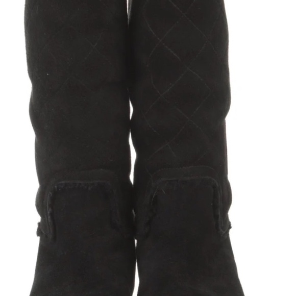 Chanel 2010 Interlocking CC Logo Boots - Picture 2 of 3